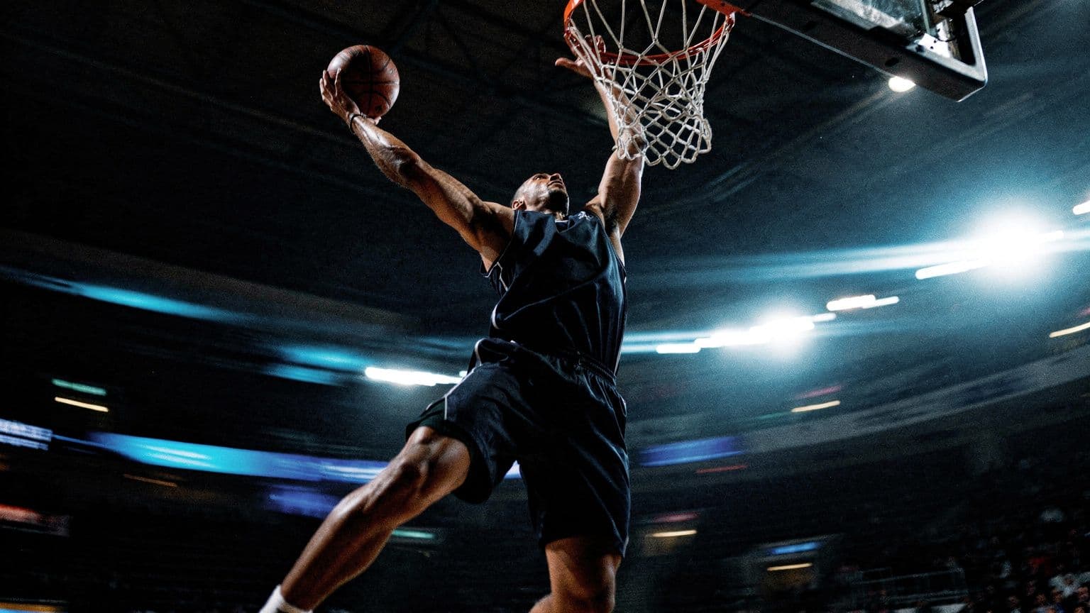 A guard finishing at the rim